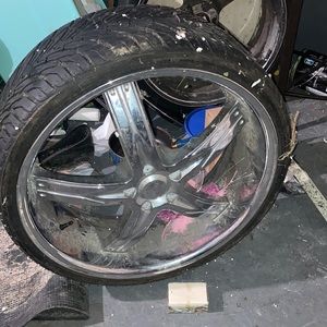 (2 tires) chrome rims 28” \30” brad new